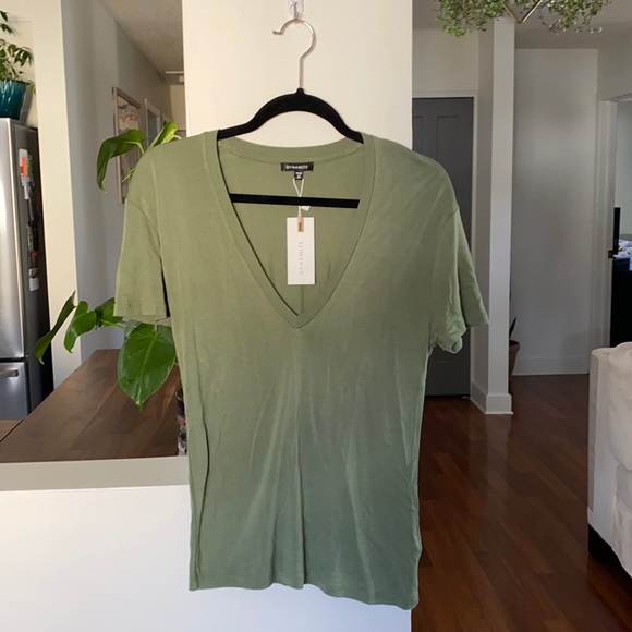 Vneck Tshirt - Picture 1 of 2